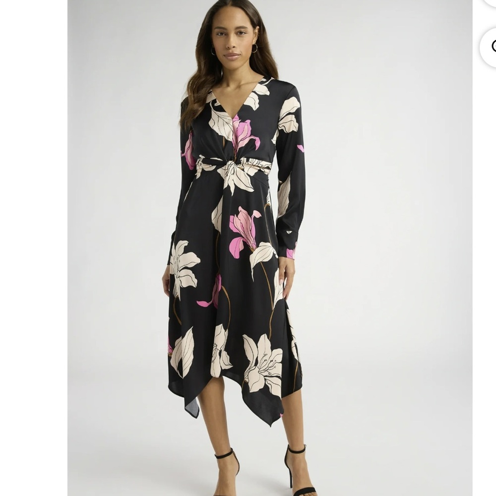 NWT Sofia Vergara Tie Front Dress